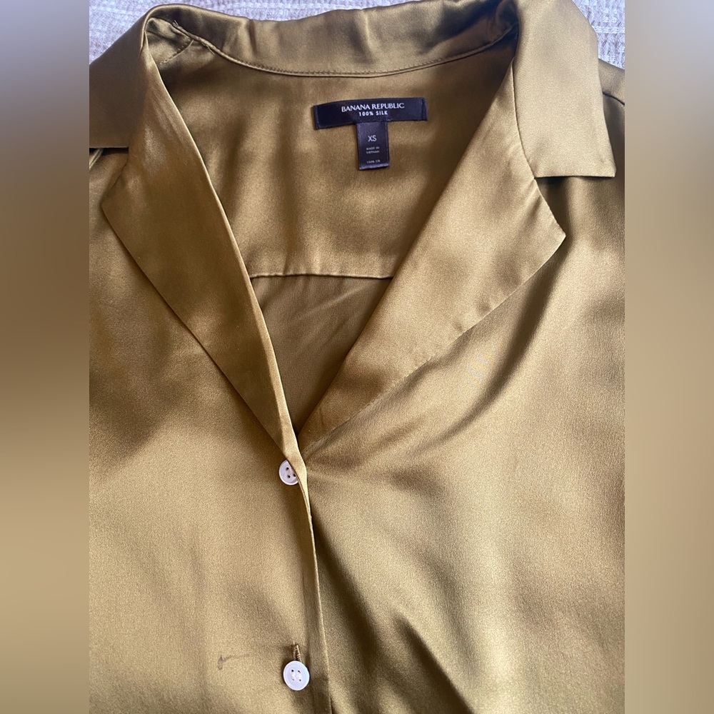 Banana Republic SILK RESORT SHIRT - Picture 5 of 10